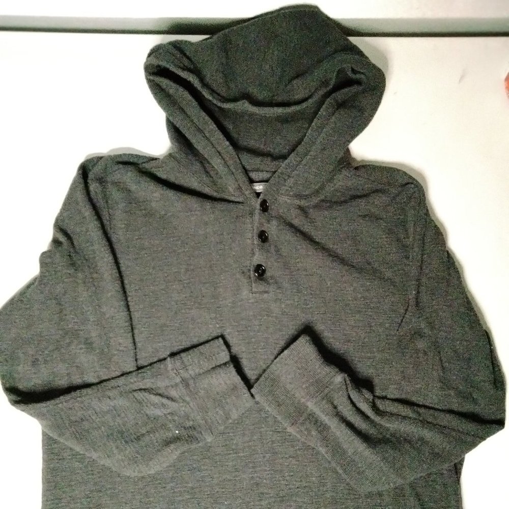 4S6.  Vince long sleeve (womens)